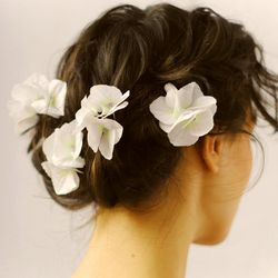 Wedding hair pins hydrangea flowers. Hair pins set of 5 for wedding hair piece. Wedding floral hair accessories a bride