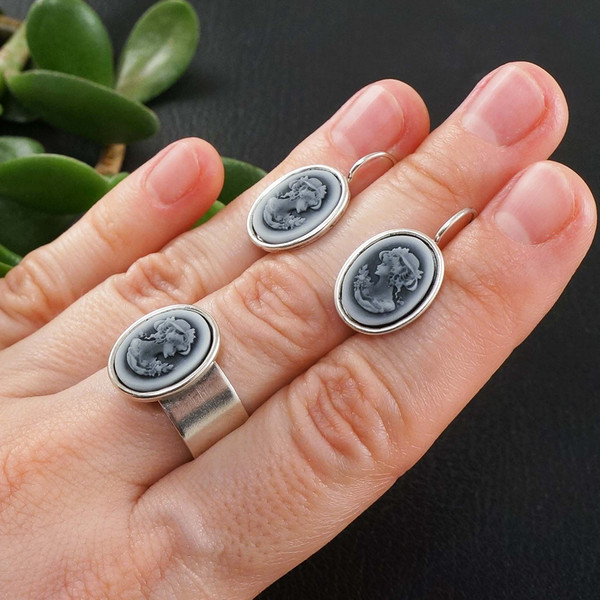 gray-lady-cameo-earrings-and-ring-jewelry-set