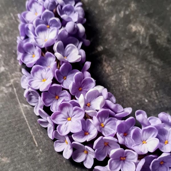 necklace-with-lilac flowers-made-of-polymer-clay.jpg