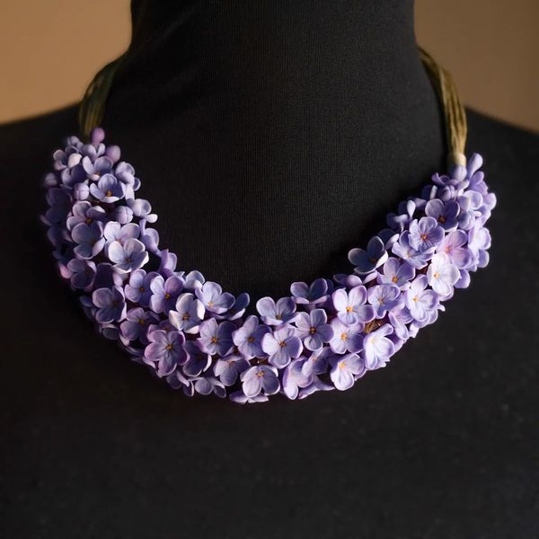 Lilac-flowers-necklace-ArtOldTown.jpg
