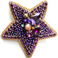 Violet star brooch, beaded brooch, embroidered brooch, space pin, star pin, brooch pin, handmade brooch, gift for her