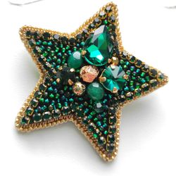 Green star brooch, beaded brooch, embroidered brooch, space pin, star pin, brooch pin, handmade brooch, gift for her