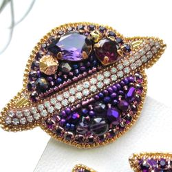 Violet Saturn brooch, beaded brooch, embroidered brooch, space pin, planet pin, brooch pin handmade brooch, gift for her