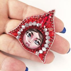 nesting doll pin, matryoshka brooch, nesting dolls, matryoshka dolls, beaded brooch, crystal pin, beaded brooch