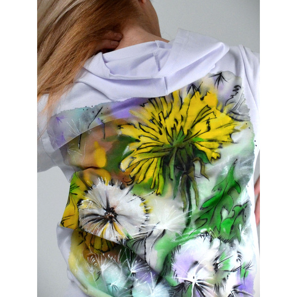 .jpgwhite- girl- hoodies- fabric- painted- clothes-dandelion- drawing- wearable- art 5