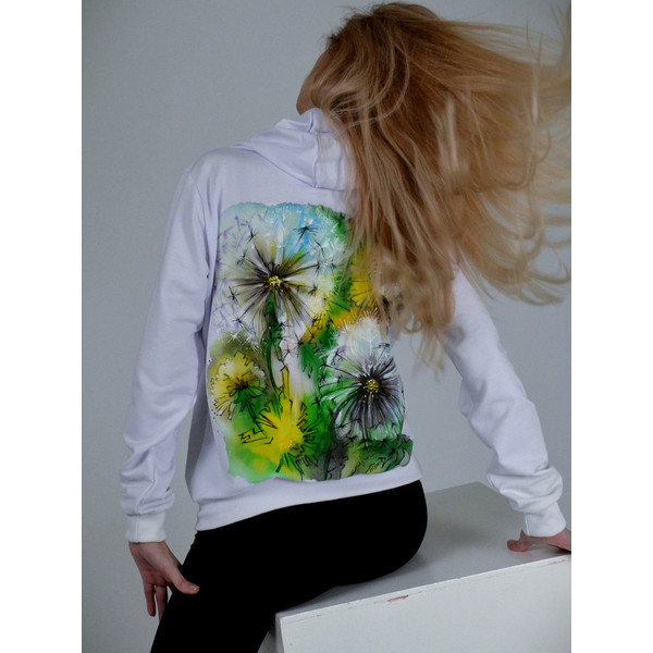 .jpgwhite- girl- hoodies- fabric- painted- clothes-dandelion- drawing- wearable- art 2