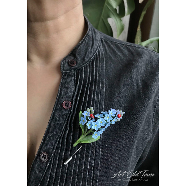 brooch-needle-Forget-me-not-baked-polymer-clay.jpg