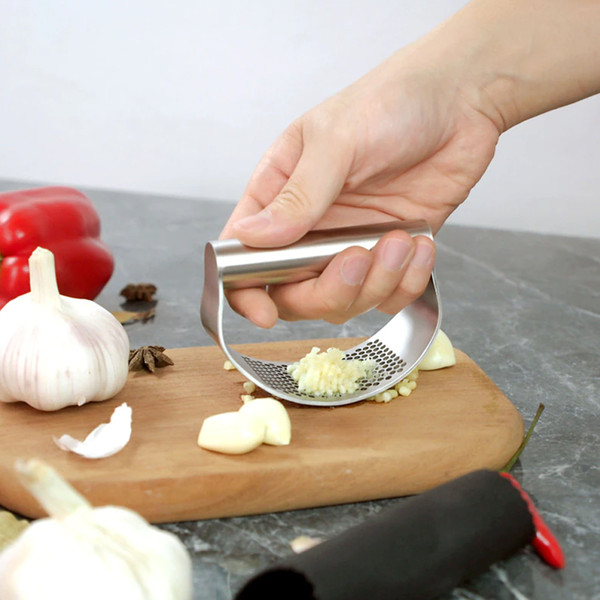 Ergonomic Handle Efficient Garlic Mincer - Inspire Uplift