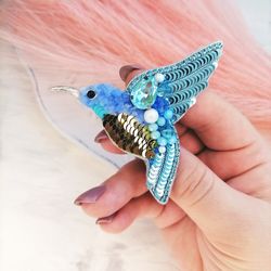 Hummingbird brooch pin, Beaded bird brooch, Hummingbird jewelry, Hummingbird gifts, Bird lover gift, Exquisite brooch