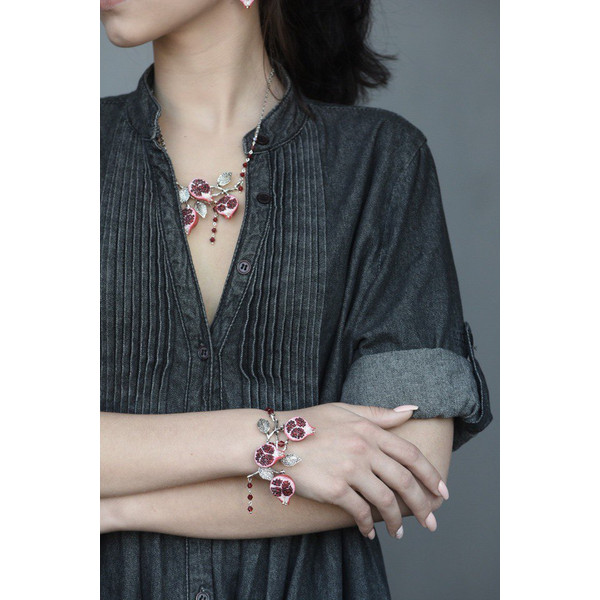 Necklace-and-bracelet-with-pomegranate-in-Royalcore-style.jpg