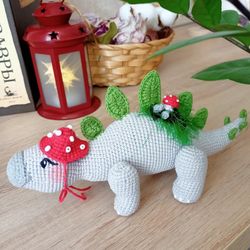 Crochet sregosaurus, jurassic world, dino toy, Crochet pattern amanita, Amigurumi amanita, Amigurumi stegosaurus