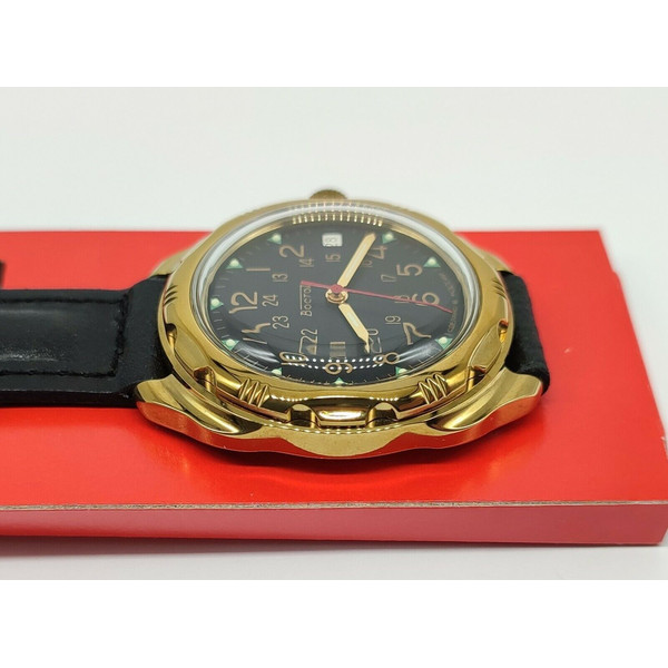 Vostok-Komandirskie-Gold-mechanical-watch-black-dial-219782-4
