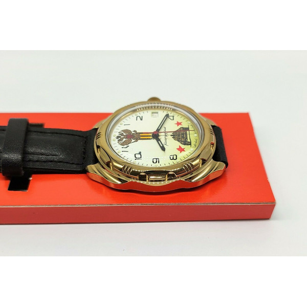 Vostok-Komandirskie-Gold-mechanical-watch-Combined-Arms-219943-3