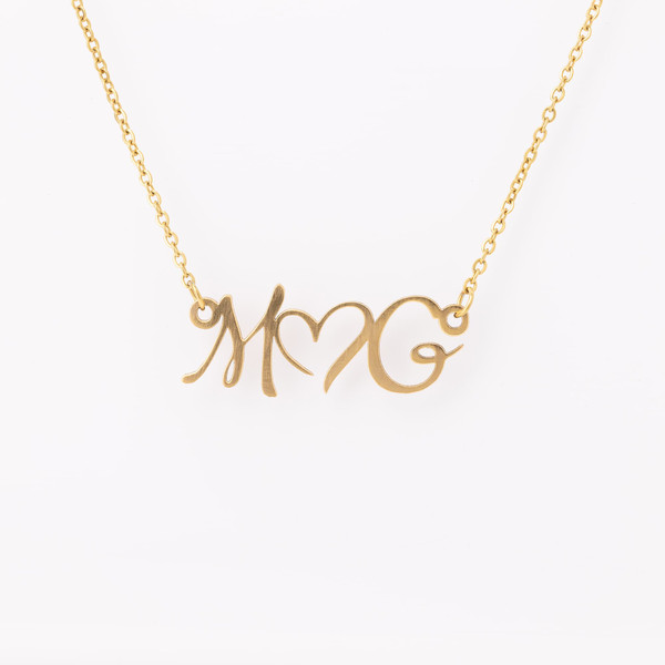 Initial heart personalized necklace 1.jpg
