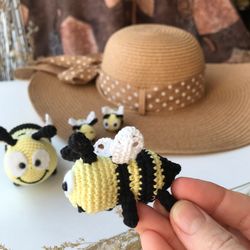 pattern 3 in 1 bees. 3 sizes