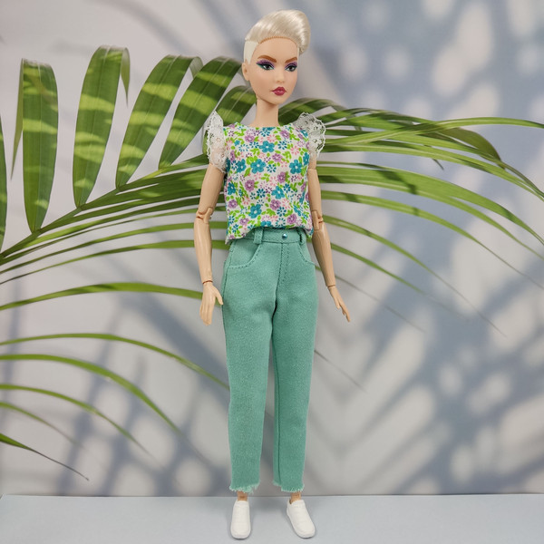 Barbie blouse and jeans.jpg
