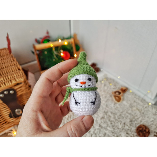 Snowman mini amigurumi crochet pattern.jpg