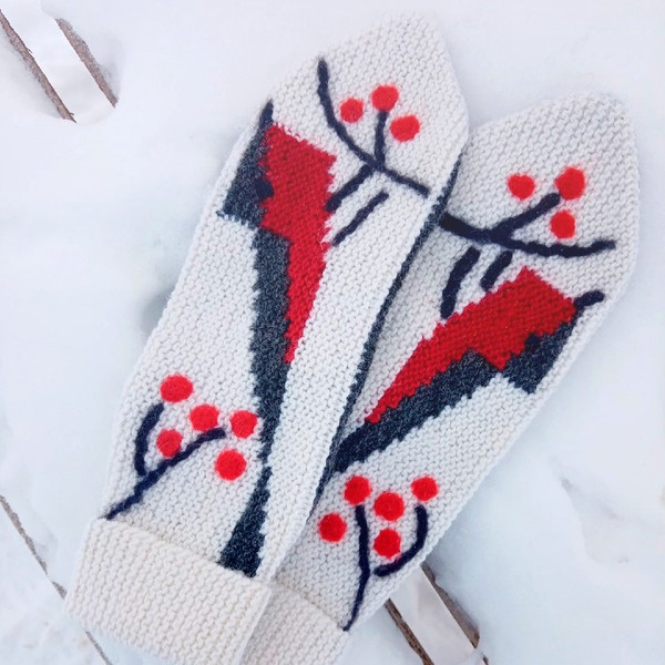 mittens-winter-nature-red-birds-rowan-berries-natural-wool-warming-hands-knitted-handmade-snow