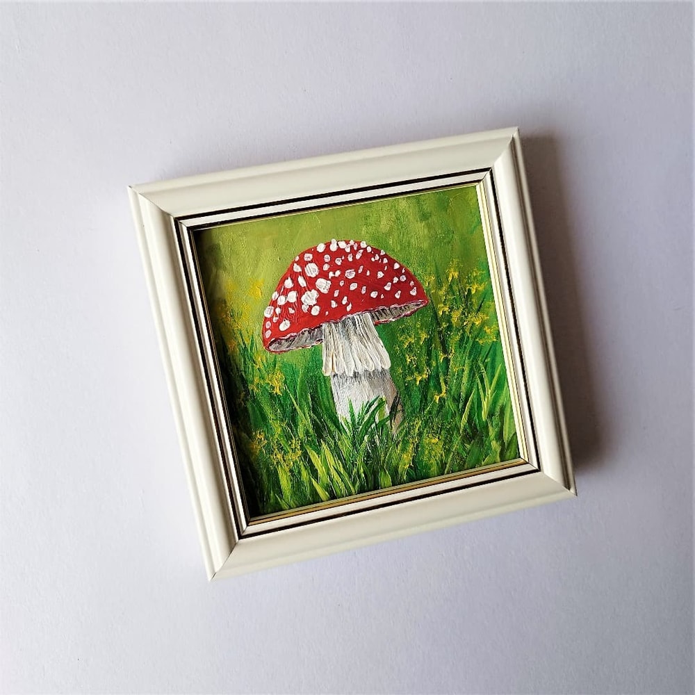 Handwritten-mushroom-toadstool-fly-agaric-mini-painting-by-acrylic-paints-3.jpg