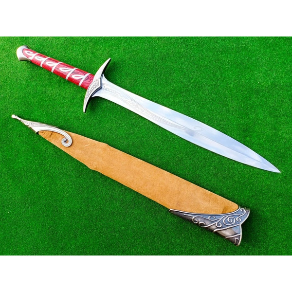 Sting Sword of Biblo from the   lord of the Rings 4.jpg