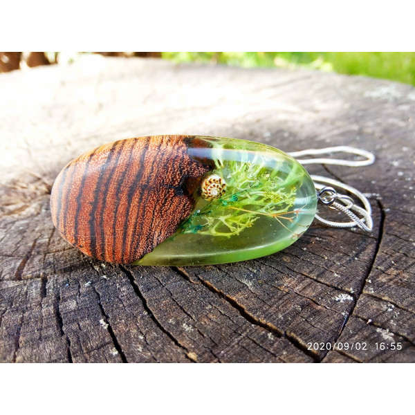 Wood resin pendant Aquarium wooden necklace Wooden ocean pendant.jpg