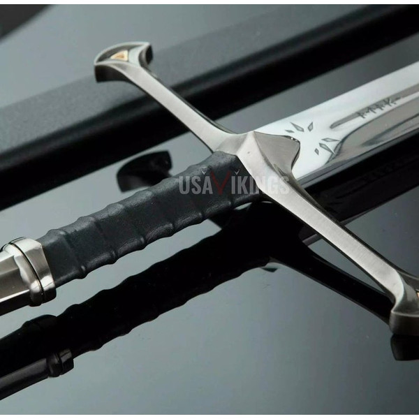ANDURIL Sword of Strider, Custom Engraved Sword, LOTR Sword, Lord of the Rings King Aragorn Ranger Sword, Strider Knife, (4).jpg