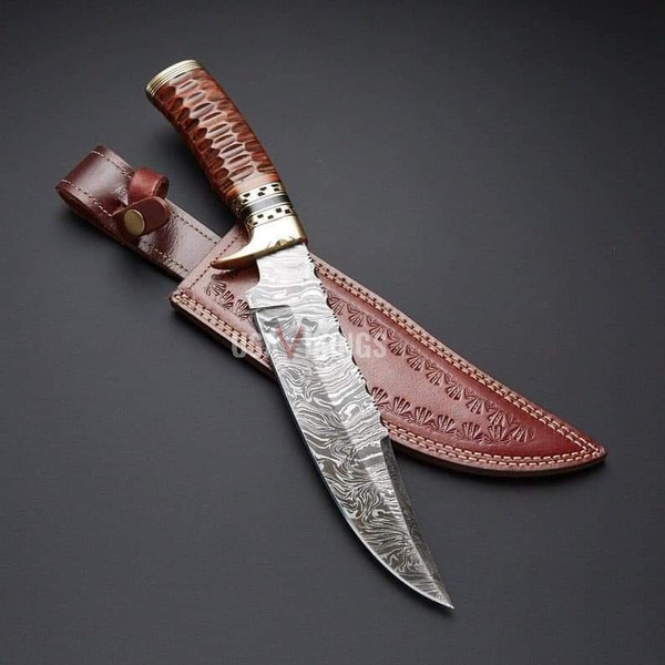 DAMASCUS HUNTING Knife with FREE Leather Sheath, Custom Damascus knife, Hand forged, Damascus steel knife, Dagger knife.jpg