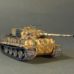 Built Model German Tank Tiger I (late) No.312, 1/72 scale