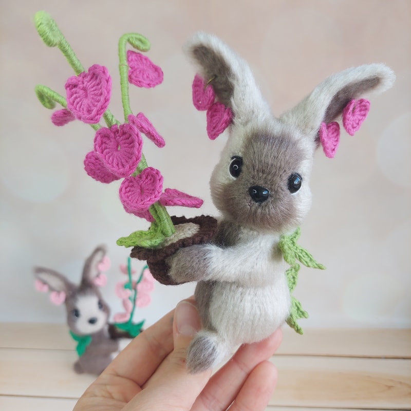 Crochet fluffy bunny pattern wiht flower. Amigurumi stuffed | Inspire ...