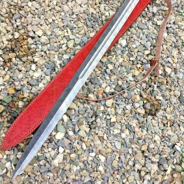 Custom Hand Made Cross Sword Hand Forged Damascus Steel.jpeg