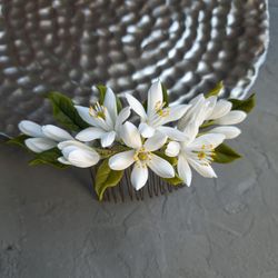 white citrus blossom hair comb, bridal fleur d'orange hair flower, wedding minimalistic hair piece, bridal hair jewelry
