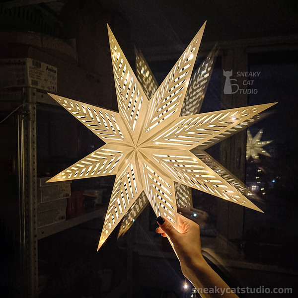 star-lantern-with-stripes-pattern-papercraft-Christmas-paper-sculpture-decor-low-poly-3d-origami-geometric-diy-5.jpg