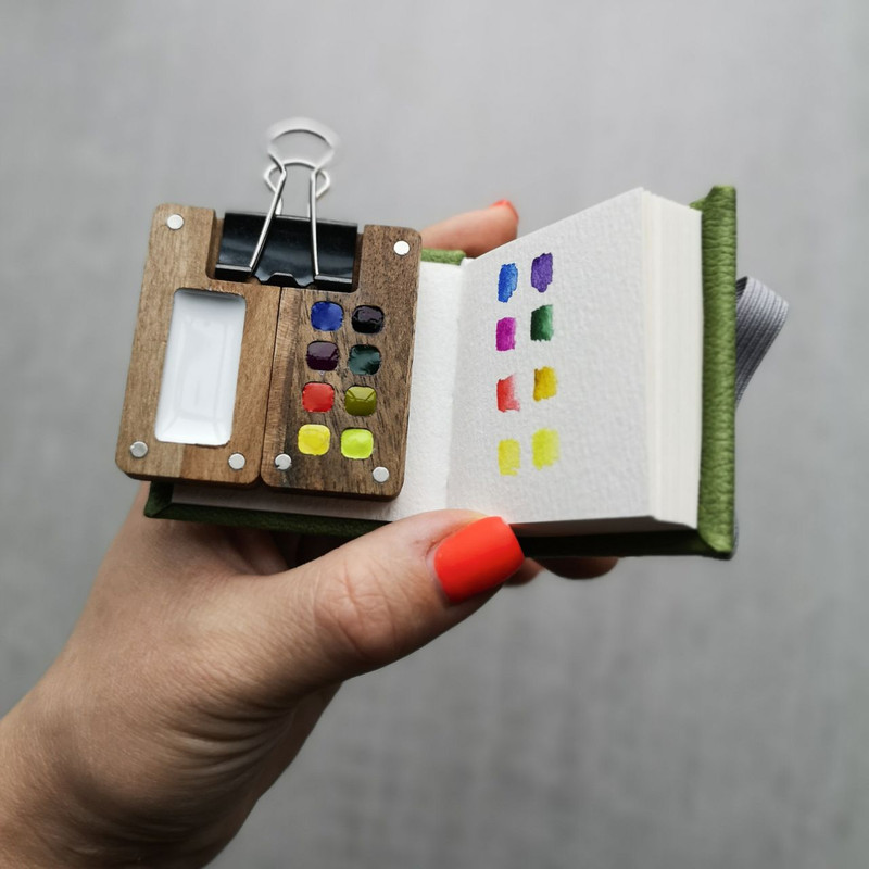 Mini Wooden Watercolor Palette 8 Cells For Colors With Tiny Sketchbook 0