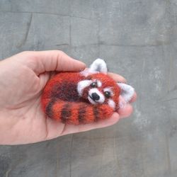 Cute red panda pin Needle felted replica brooch for women Realistic felted handmade animal jewelry