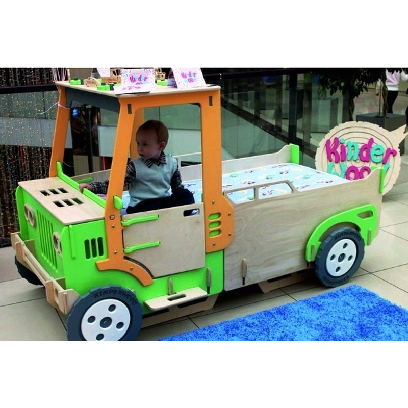 assemble-toy-car-for-baby.jpg