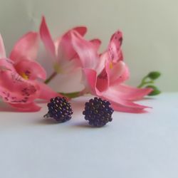 Dark purple small round beaded stud earrings, Seed bead button earrings, Seed bead studs, Beadwork minimalist earrings