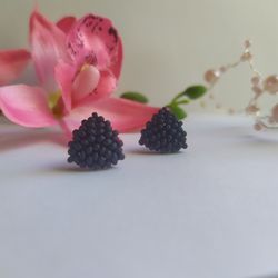 Black matte small triangle beaded stud earrings, Seed bead button earrings, Seed bead studs, Beadwork minimalist earring