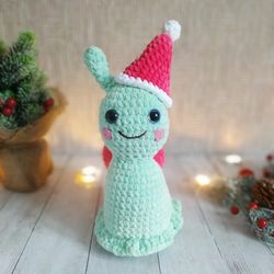 christmas snail crochet pattern, amigurumi snail, christmas crochet pattern