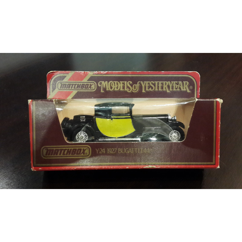 1 1983 Matchbox Bugatti 138 Scale Models Of Yesteryear 1928 Diecast Car Model.jpg