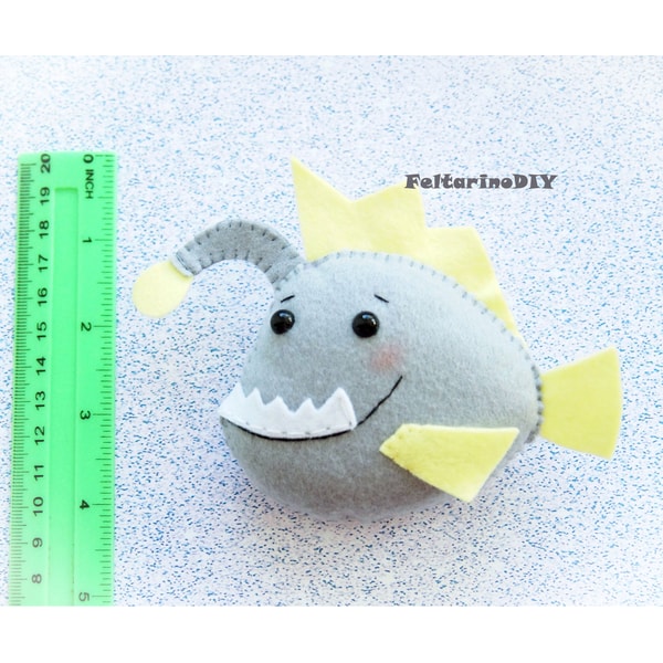 Felt angler fish pattern, Felt toy pattern, Felt sea animals | Inspire ...