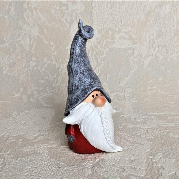 Bearded gnome candle