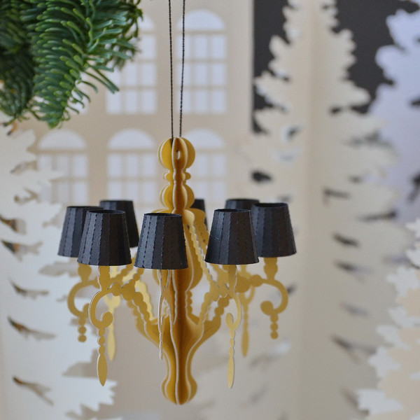 Christmas tree classic chandeliers (1).JPG
