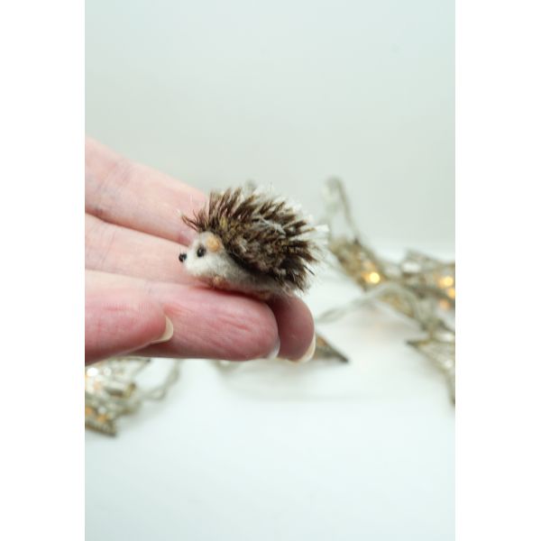 needle-felted-hedgehog-1