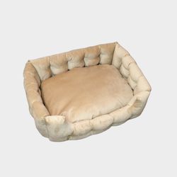 Stylish dog bed. More than 50 colors to choose from. Handm