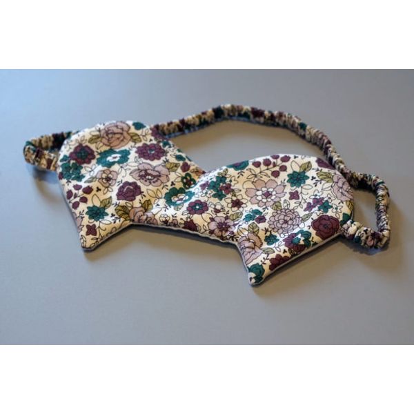 2-Styles-Eye-Mask-Cat-and-classic-styles-Graphics-13508249-5-580x387.jpg
