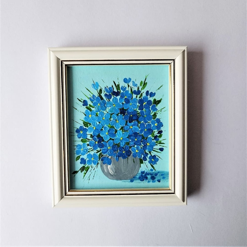 Handwritten-bouquet-of-forget-me-nots-in-a-vase-by-acrylic-paints-3.jpg