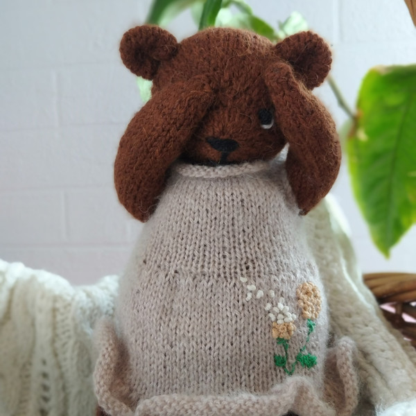 Teddy bear knitting pattern by Ola Oslopova