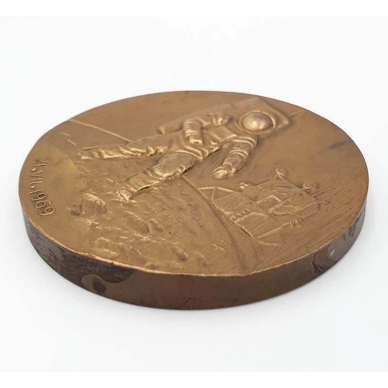 3 Commemorative table medal SPACE N. Armstrong - First Man on the Moon 21.VII.1969.jpg