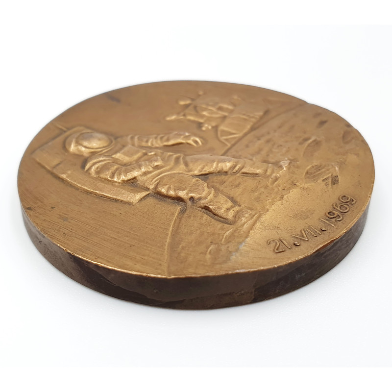 4 Commemorative table medal SPACE N. Armstrong - First Man on the Moon 21.VII.1969.jpg