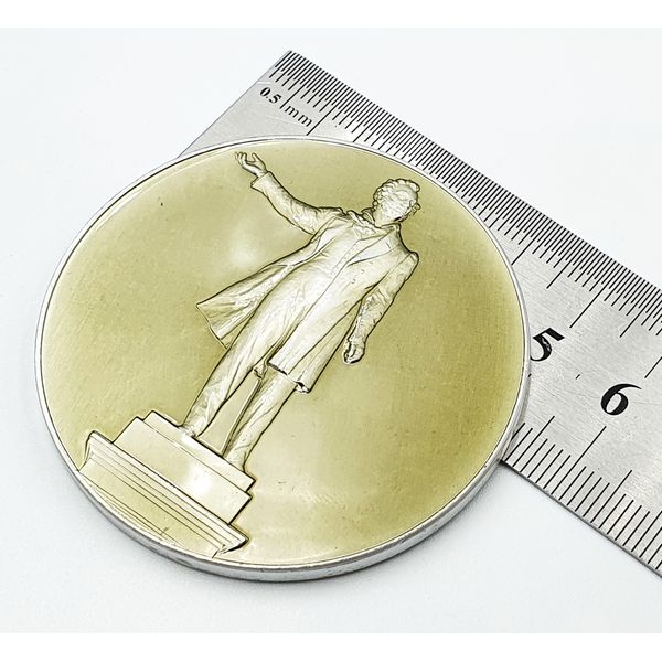 12 Commemorative Table Medal LENINGRAD Monument to A.S. Pushkin 1963.jpg